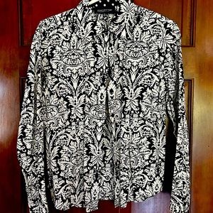 NWT Jones New York button down dress shirt.  Size: Petite Medium.